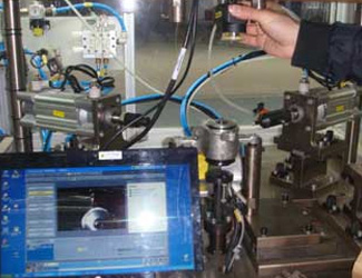 Checker能在狹小的空間內(nèi)實(shí)現(xiàn)卡環(huán)有無的檢