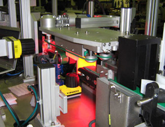 在高速條件下對(duì)藥瓶進(jìn)行的微小的細(xì)節(jié)檢測(cè)