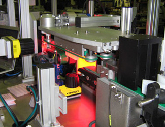 在高速條件下對藥瓶進(jìn)行的微小的細(xì)節(jié)檢測