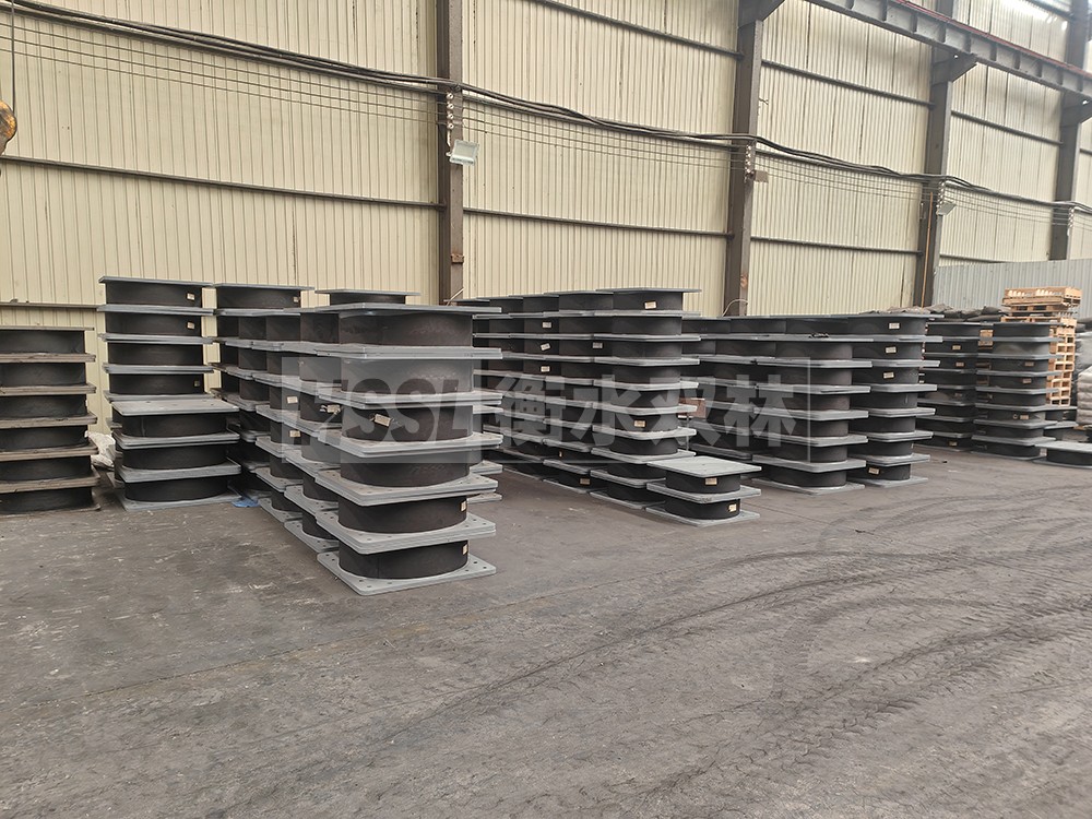 高阻尼疊層橡膠隔震支座 建筑隔震支座D800生產(chǎn)廠(chǎng)家 建筑隔震橡膠支座廠(chǎng)