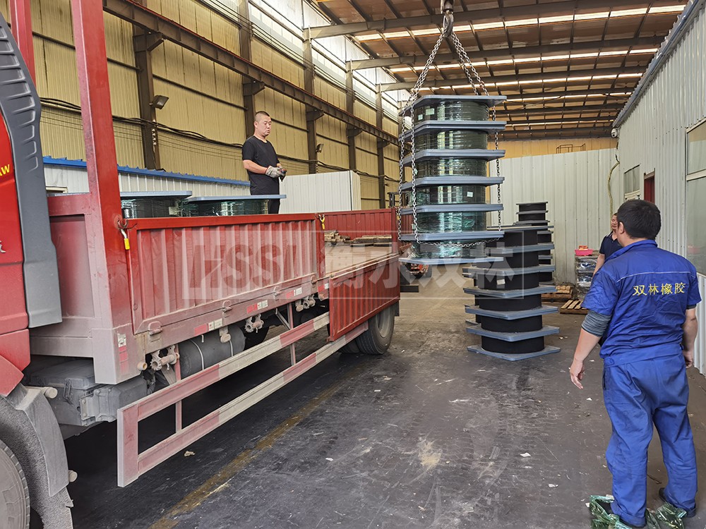 LRB700-2隔震支座生產(chǎn)廠(chǎng)家 LRB型隔震支座生產(chǎn)廠(chǎng)家 隔震支座LRB1200生產(chǎn)廠(chǎng)家